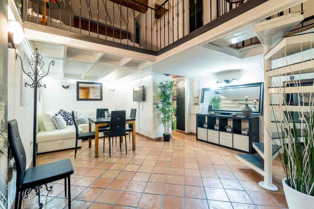 דירות רומא Via Dei Cestari Loft מראה חיצוני תמונה